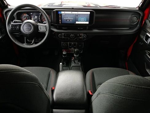 Used 2025 Jeep Wrangler Unlimited Rubicon AWD/4WD image 20