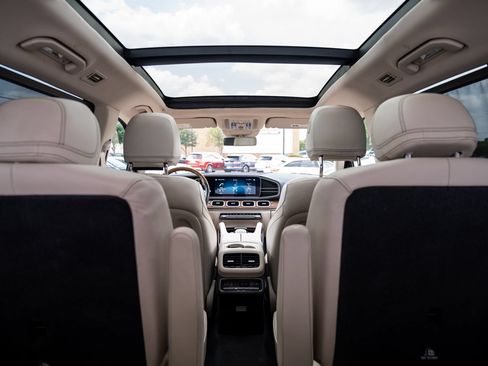 Used 2020 Mercedes-Benz GLS 580 4MATIC image 22