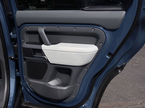 New 2026 Land Rover Defender 110 X-Dynamic SE AWD/4WD image 14