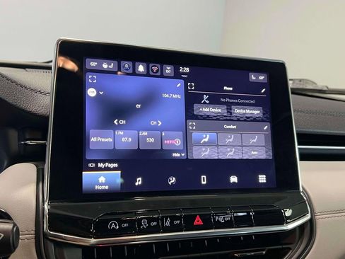 Used 2022 Jeep Compass Limited w/ Sun and Sound Group AWD/4WD image 30