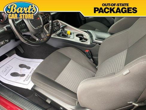 Used 2022 Dodge Challenger GT AWD/4WD image 18