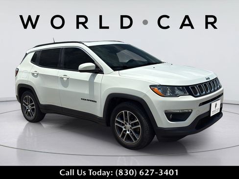 Used 2019 Jeep Compass Latitude FWD image 16
