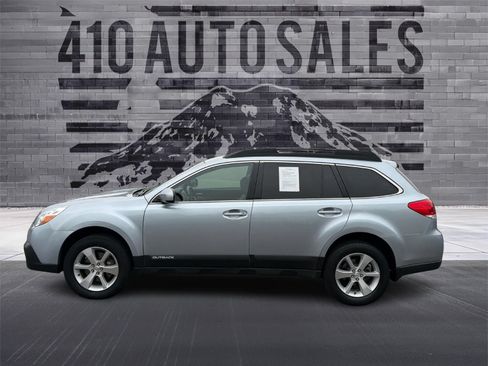 Used 2013 Subaru Outback 3.6R Limited AWD/4WD image 8