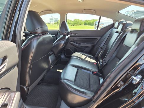 Used 2024 Nissan Altima 2.5 SR FWD image 15