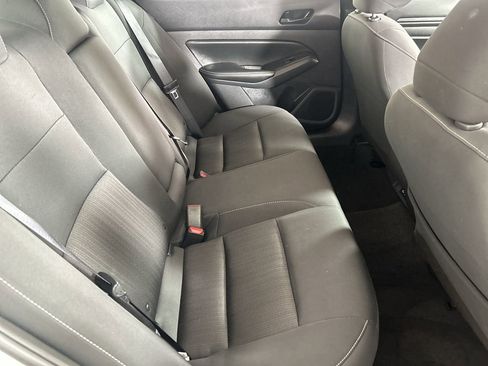 Used 2025 Nissan Altima 2.5 SV FWD image 25