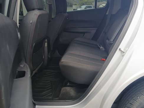 Used 2017 Chevrolet Equinox LS FWD image 12