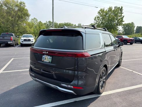 Used 2024 Kia Carnival SX FWD image 6