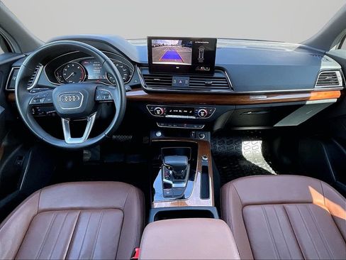 Used 2023 Audi Q5 2.0T Premium w/ Convenience Package AWD/4WD image 9