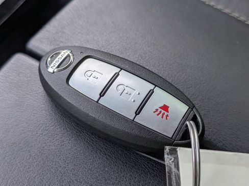 Used 2021 Nissan Rogue S FWD image 30