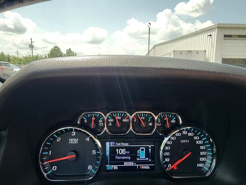 Used 2019 Chevrolet Tahoe LT RWD image 13