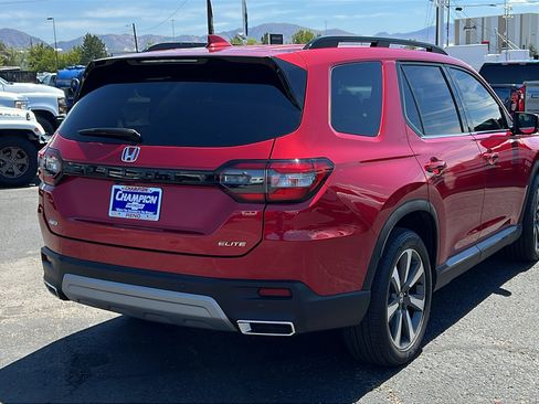 Used 2025 Honda Pilot Elite image 5