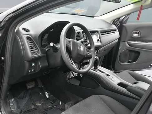 Used 2017 Honda HR-V LX image 26