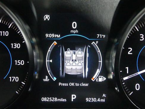Used 2018 Jaguar XE Prestige AWD/4WD image 33