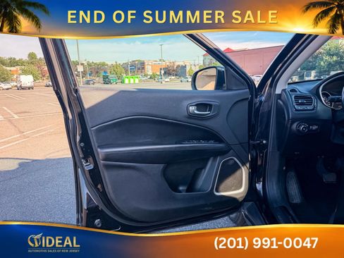 Used 2018 Jeep Compass Latitude w/ Popular Equipment Group AWD/4WD image 10