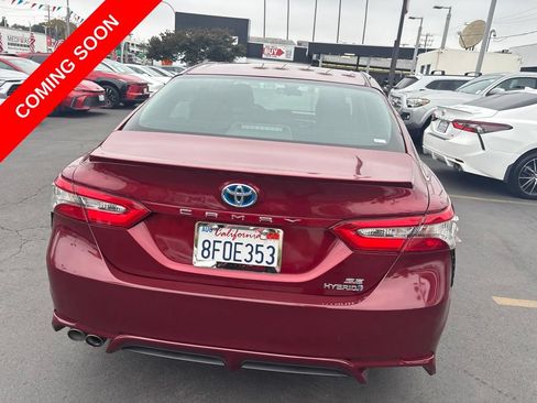 Used 2018 Toyota Camry SE FWD image 5
