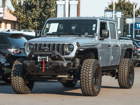 Used 2020 Jeep Gladiator Sport w/ Quick Order Package 24S image 4