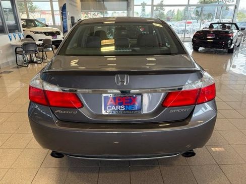 Used 2015 Honda Accord Sport image 4