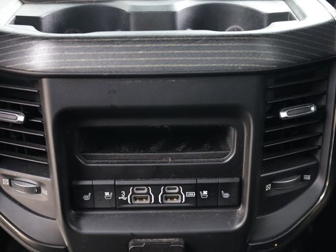 Used 2019 RAM 1500 Limited AWD/4WD image 14