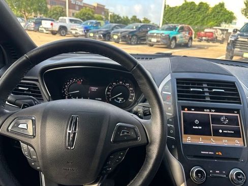 Used 2018 Lincoln MKC Premiere FWD image 10