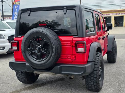 Used 2018 Jeep Wrangler Unlimited Sport S AWD/4WD image 3