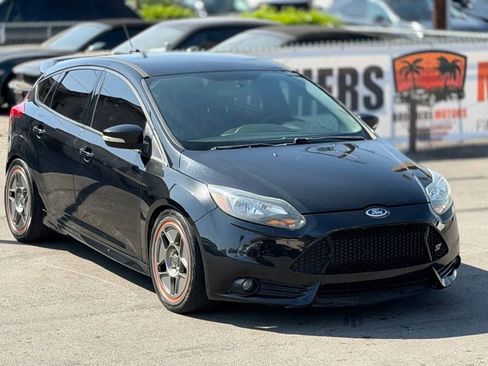 Used 2014 Ford Focus ST w/ Equipment Group 201A image 2