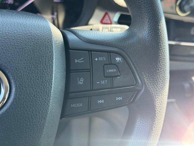 Used 2023 Toyota Sienna LE FWD image 23