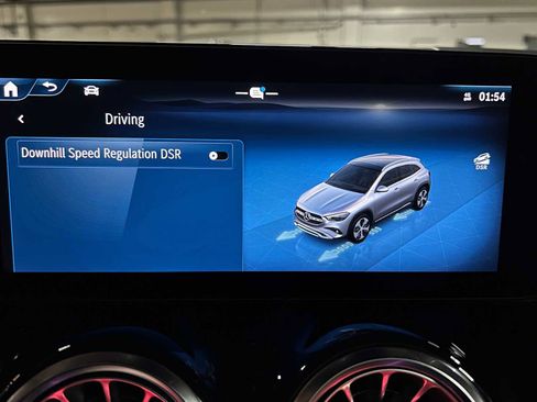 Used 2025 Mercedes-Benz GLA 250 4MATIC image 32