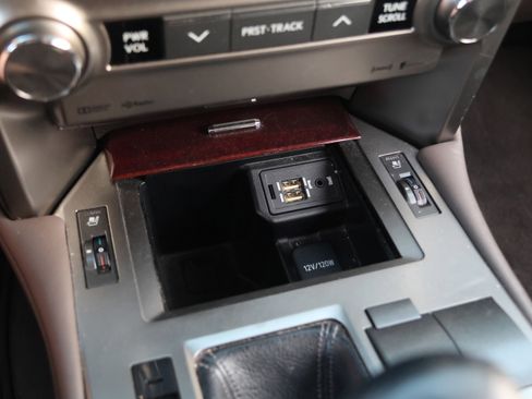 Used 2015 Lexus GX 460 w/ Premium Package image 27