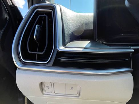 New 2026 Kia Sorento S FWD image 13