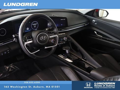 Used 2023 Hyundai Elantra Limited w/ Cargo Package FWD image 8