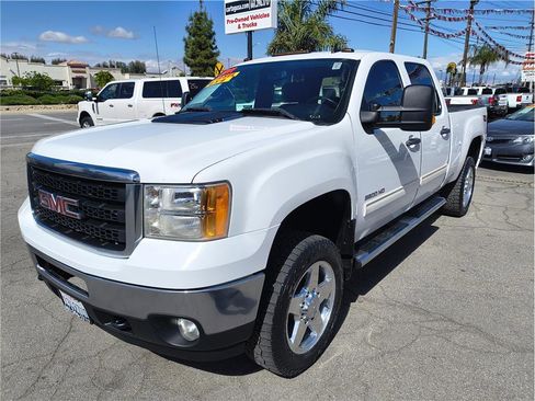Used 2011 GMC Sierra 2500 SLE w/ SLE Preferred Package image 18