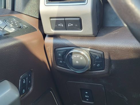 Used 2017 Ford F150 King Ranch w/ Equipment Group 601A Luxury AWD/4WD image 13