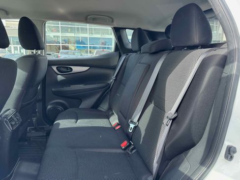 Used 2018 Nissan Rogue Sport S image 29