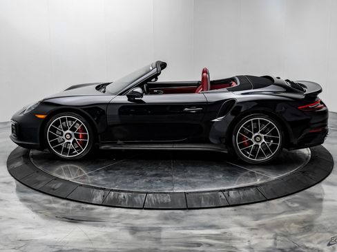 Used 2019 Porsche 911 Turbo image 7