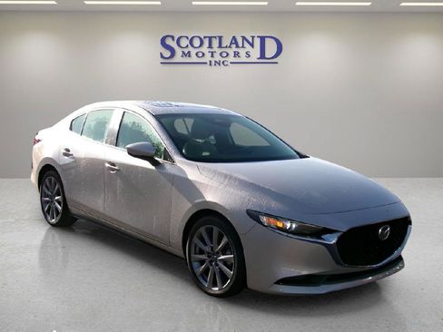 Used 2025 MAZDA MAZDA3 s FWD image 4