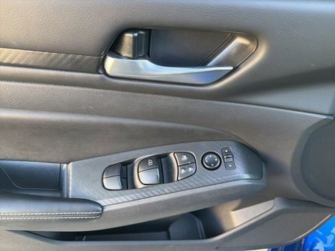 Used 2025 Nissan Altima 2.5 SV image 19