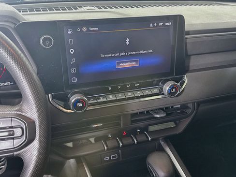 Used 2025 Chevrolet Colorado Trail Boss AWD/4WD image 18