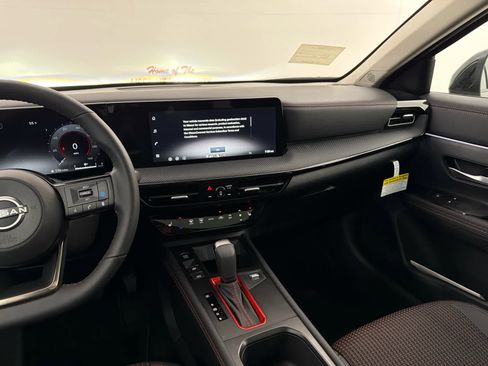 New 2026 Nissan Kicks SR w/ SR Premium Package image 19