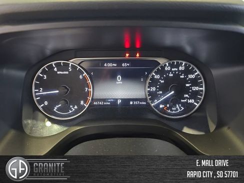 Used 2025 Nissan Rogue SV AWD/4WD image 15