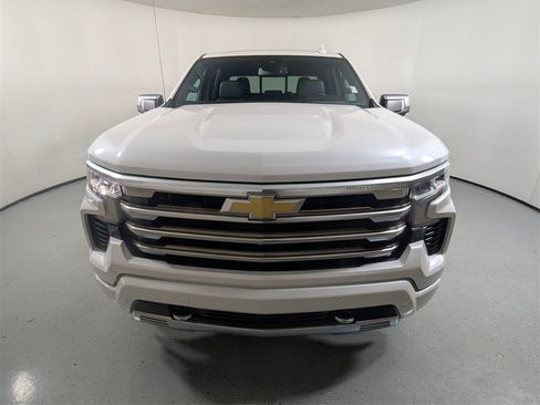 Used 2022 Chevrolet Silverado 1500 High Country image 2