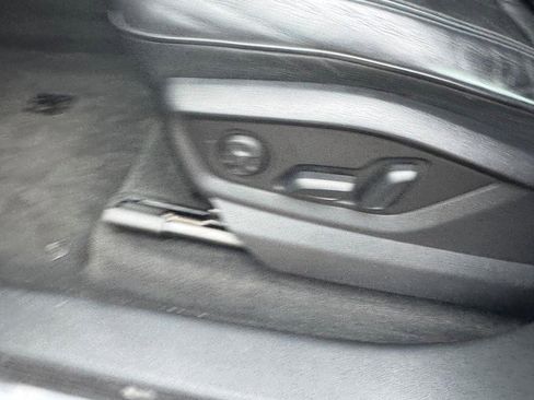 Used 2018 Audi Q7 3.0T Premium Plus w/ Premium Plus Package image 16