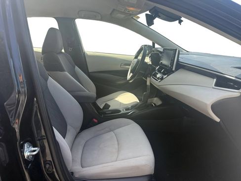 Used 2020 Toyota Corolla LE FWD image 15