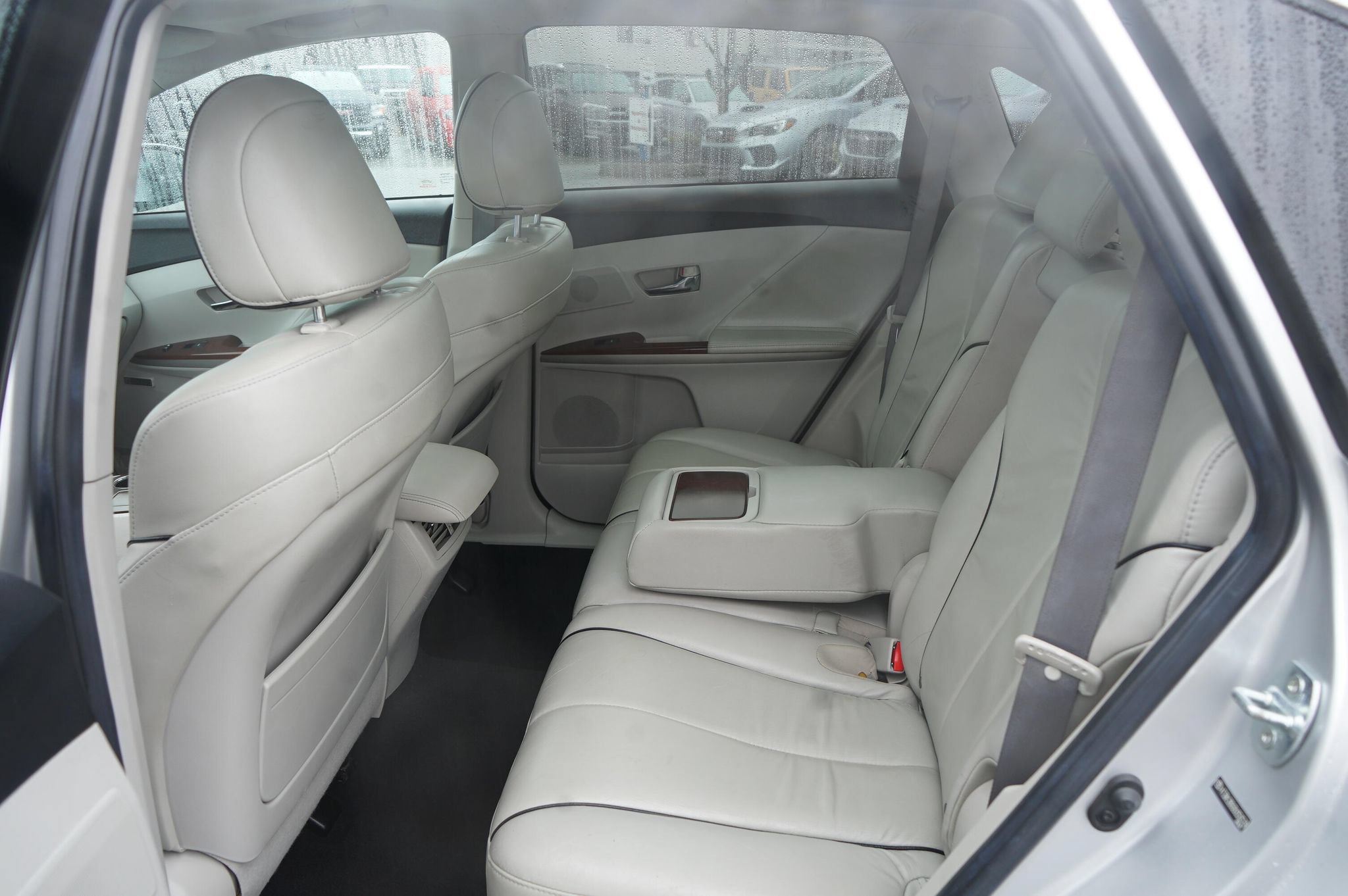 Used 2011 Toyota Venza AWD w/ Premium Pkg #2 image 16