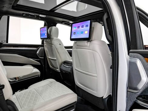 Used 2025 Cadillac Escalade Sport Platinum w/ LPO, Floor Liner Package image 35