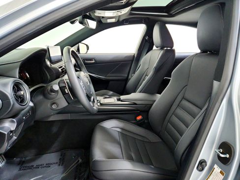 Used 2025 Lexus IS 350 F Sport image 9