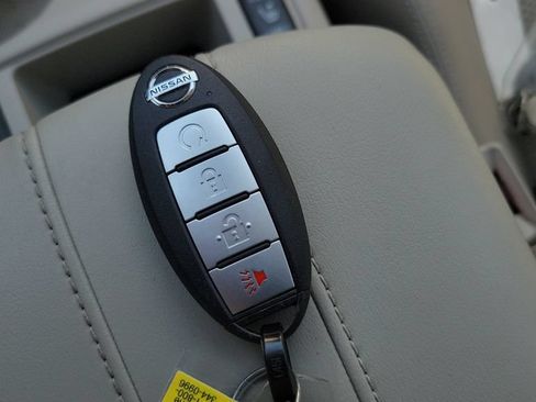 Used 2021 Nissan Rogue Sport SV FWD image 23