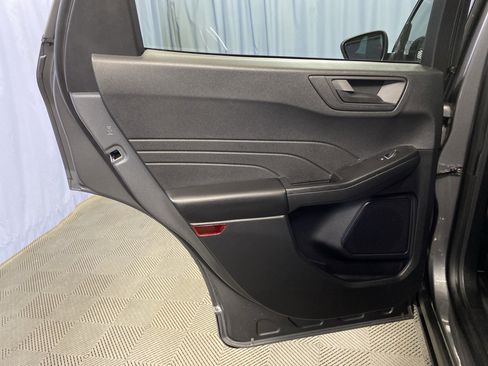 Used 2025 Ford Escape Active image 23