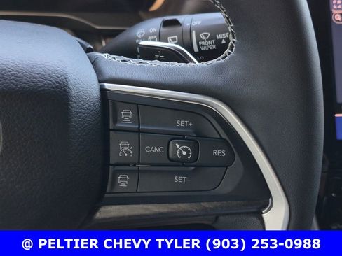 Used 2023 Jeep Grand Cherokee L Limited w/ Luxury Tech Group II AWD/4WD image 22