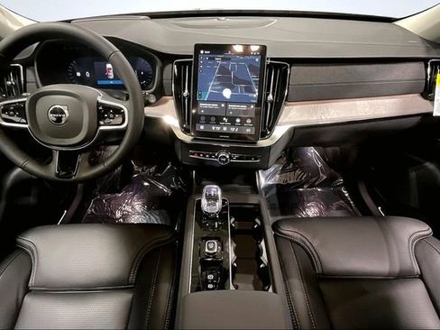 New 2026 Volvo XC90 B6 Ultra w/ Protection Package image 6