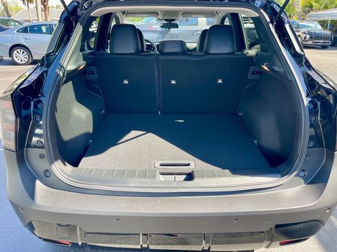 Used 2026 Nissan Kicks SR FWD image 5